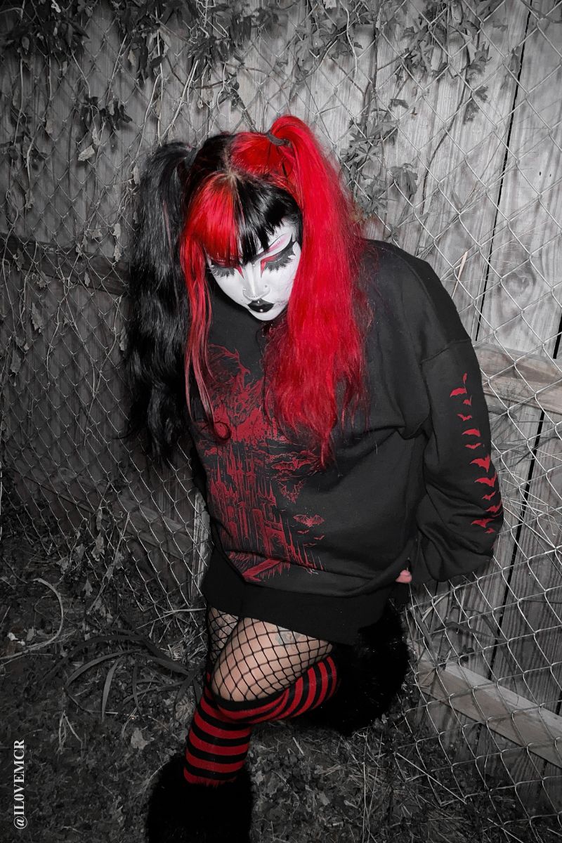 Vampire Castle Sweatshirt w/ Bat Sleeves [BLOOD RED]