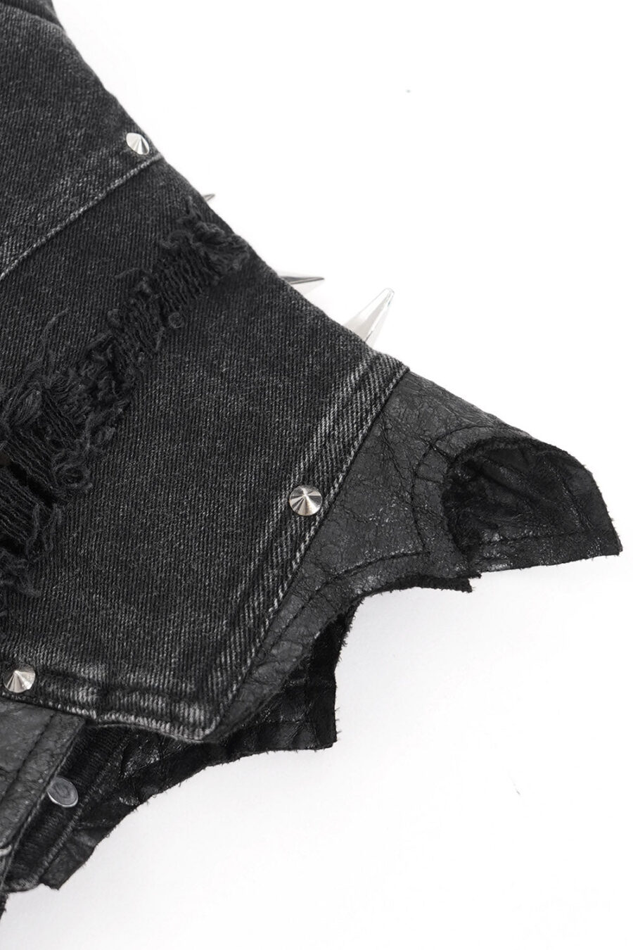 bat-vest_39a4046d-8297-42e9-9000-146e143f89c0.jpg Blood Pact Punk Battle Vest