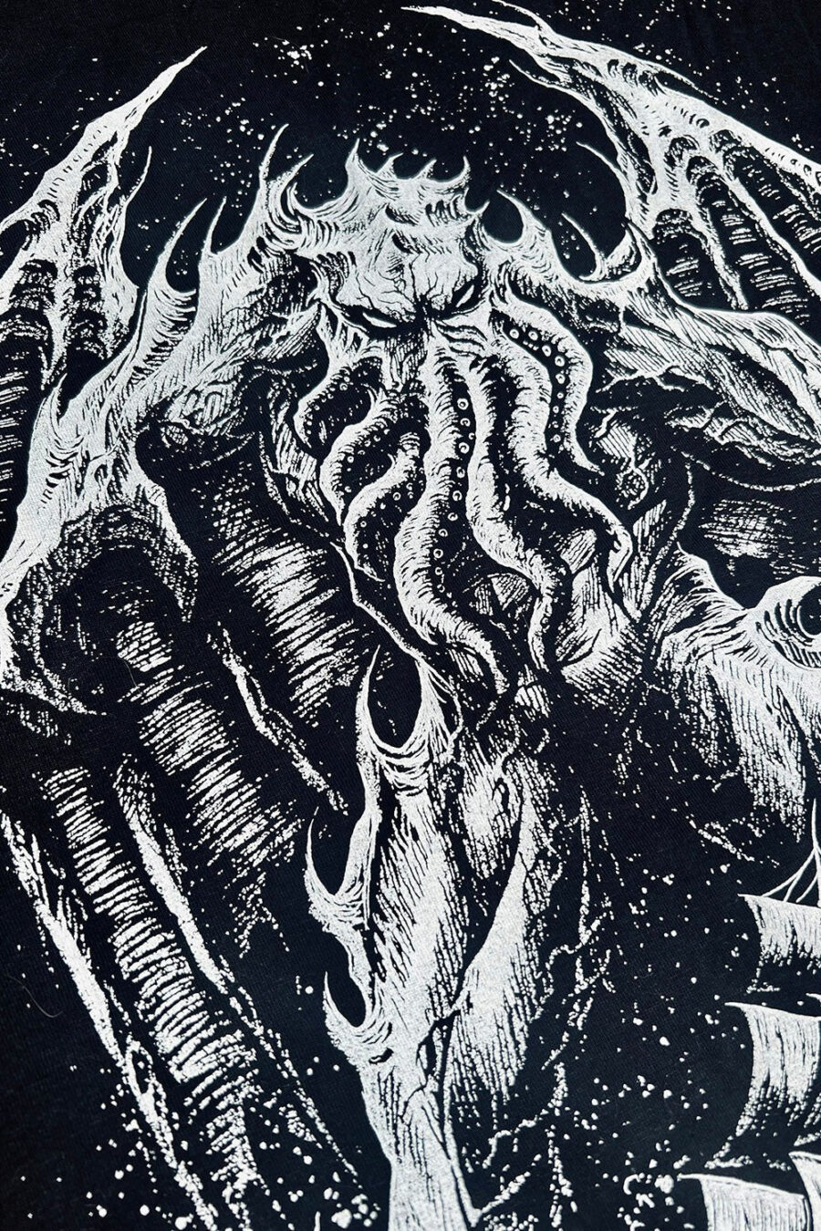 cthulhu-mythos-t-shirt-graphic-t-shirt-710478.jpg Cthulhu Mythos T-shirt
