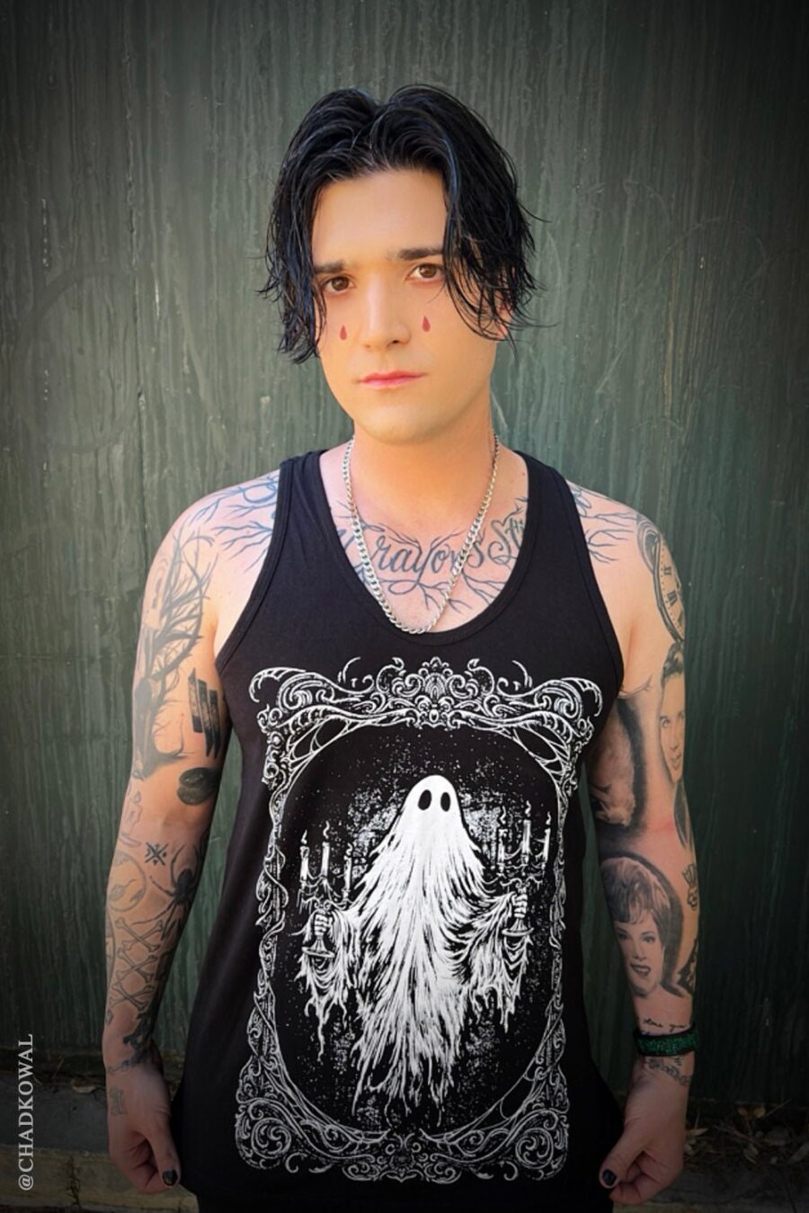 ghost-haunting-t-shirt-graphic-t-shirt-439725.jpg Ghost Haunting T-shirt