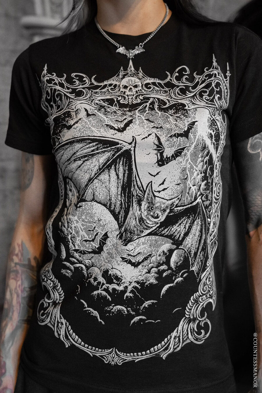gothic-bat-clothes_af0bd32a-41e2-4a99-8126-203c8a72ea04.jpg VF Mystery T-shirt