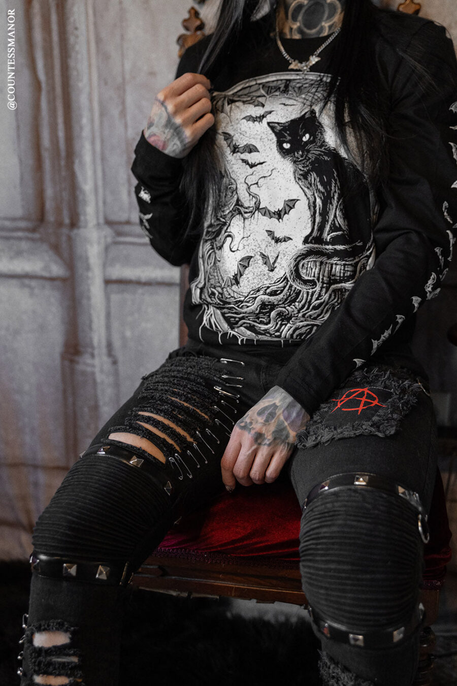 grunge-clothing_38a4c398-fe81-44c1-be05-aa1dc0c144d0.jpg Nocturnal Creatures T-shirt