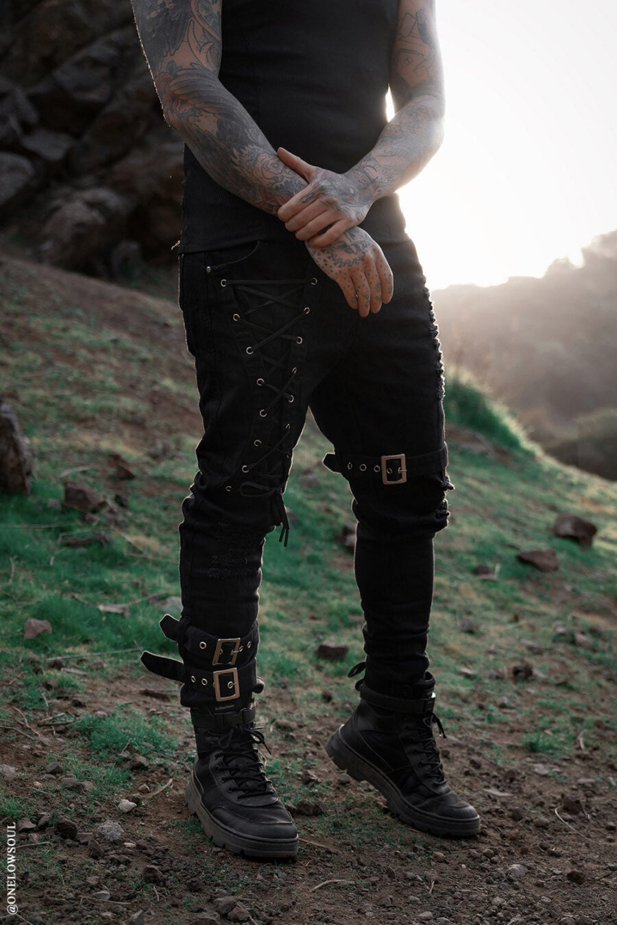 grunge-pants_35763b92-739f-4fb1-bbc9-73f1840963e8.jpg Inquisition Shredded Skinny Jeans