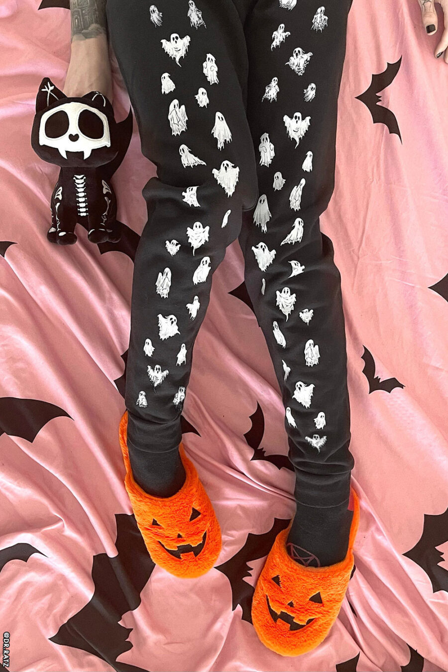 jogger1_2771c6a3-61e3-4385-8a13-ff3b3b4c2417.jpg Ooky Spooky Ghost Joggers