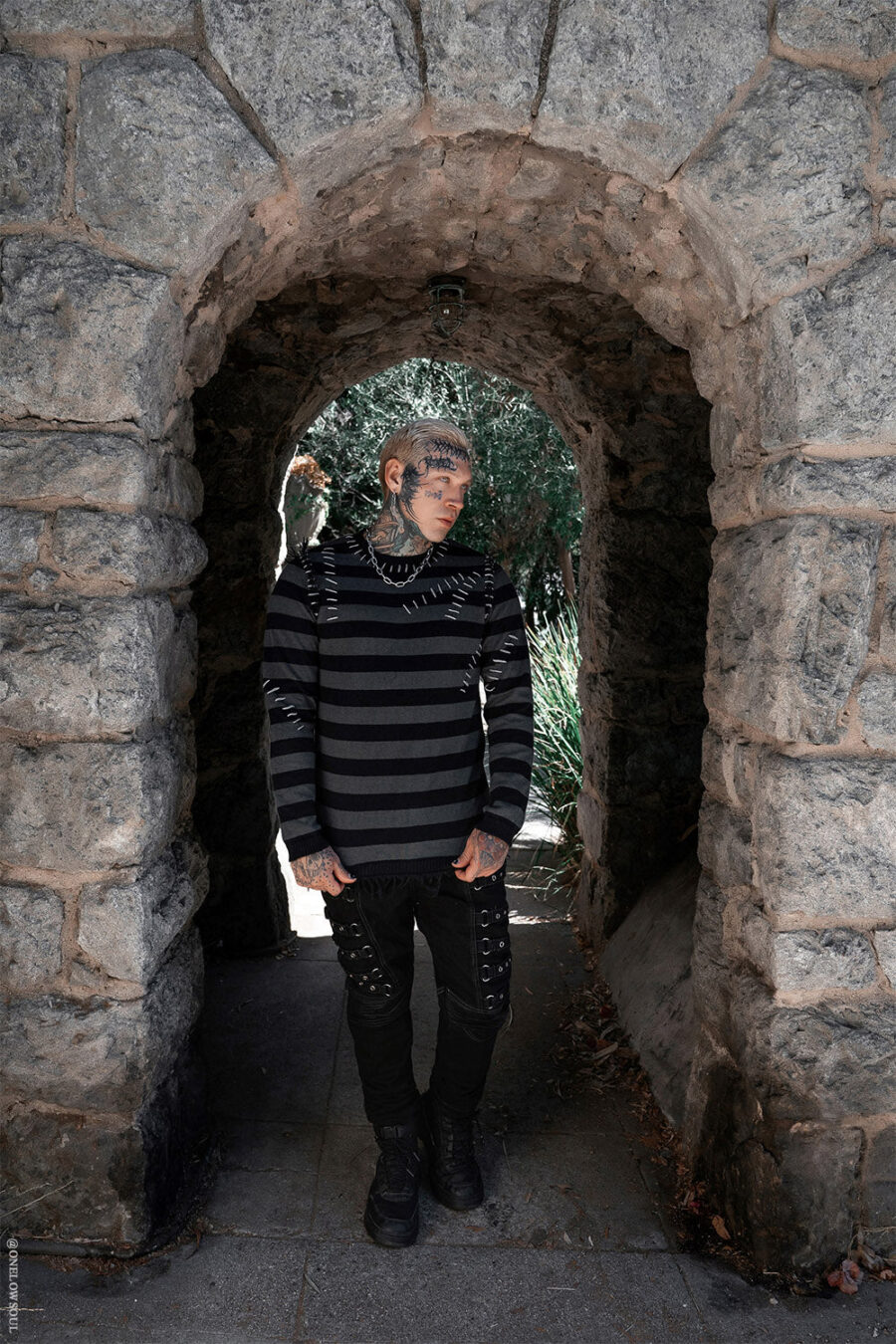 mens-grunge-jeans.jpg Hallowed Ground Strap Pants