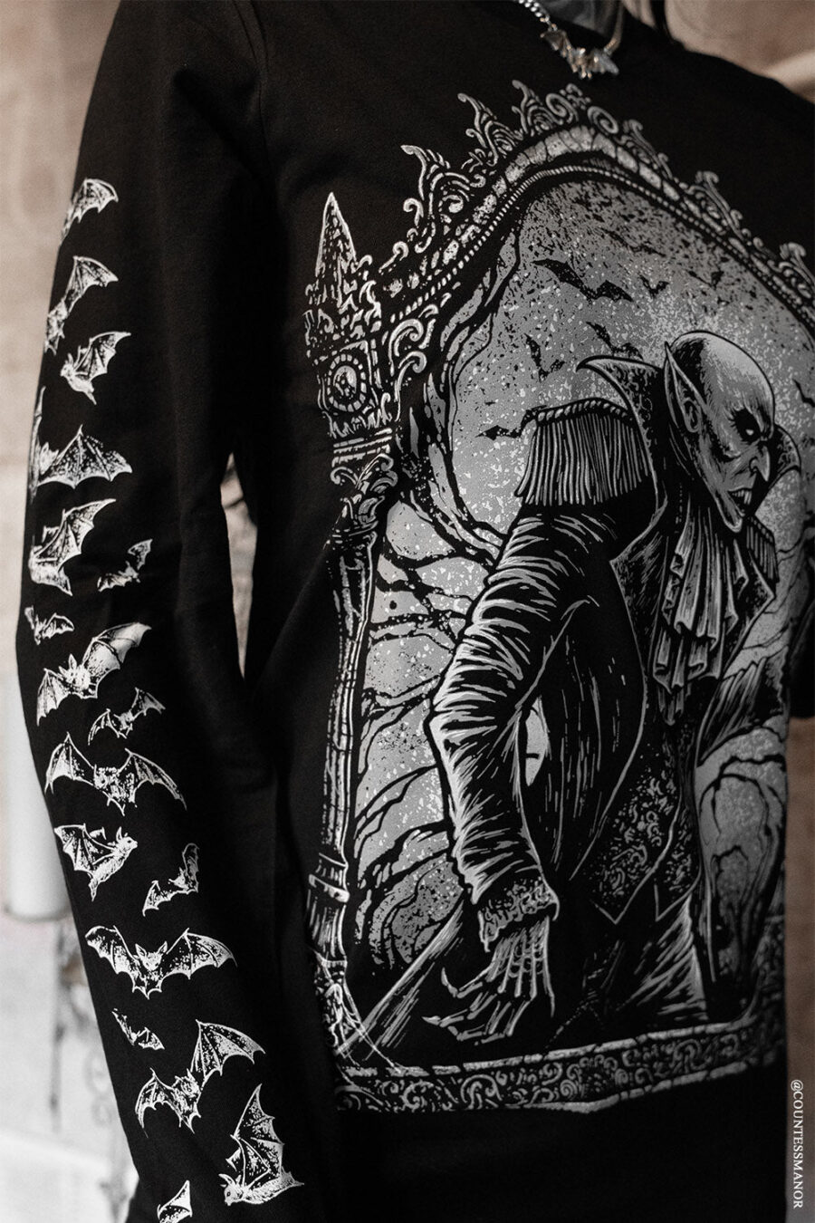 vampire-clothing_cc7e188b-1c7c-443e-bebe-7d625a5c12f2.jpg Tomb of Nosferatu T-shirt