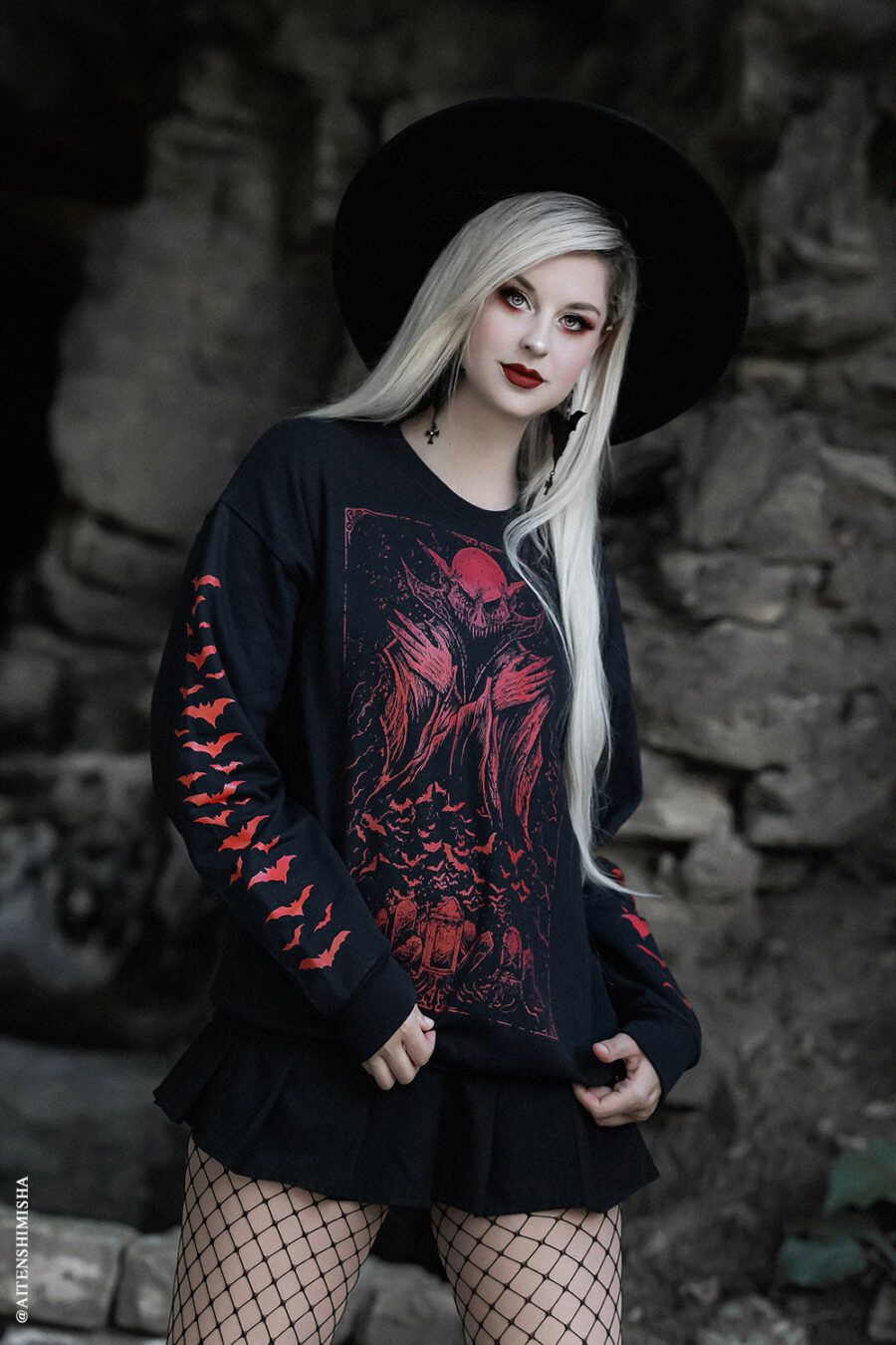 vampire-goth-clothes_9d3fb5fc-727a-46e0-8e98-da7a7d77f0e1.jpg Nosferatu Sweatshirt w/ Red Bat Sleeves